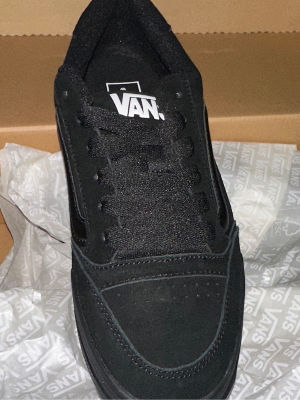 Vans - Picture 2 of 8